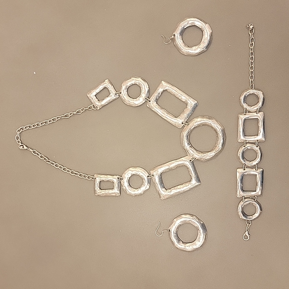 Jewelry - Picture 2 of 5